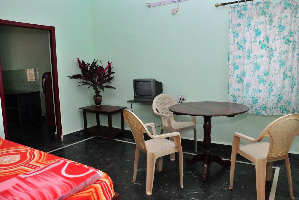Castelinho'S Home Away From Home Анжуна Номер фото